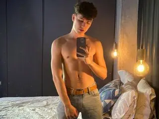 AdrianMorelli video